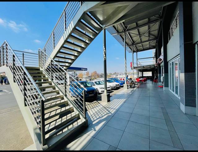 105M² RETAIL TO LET IN KYALAMI